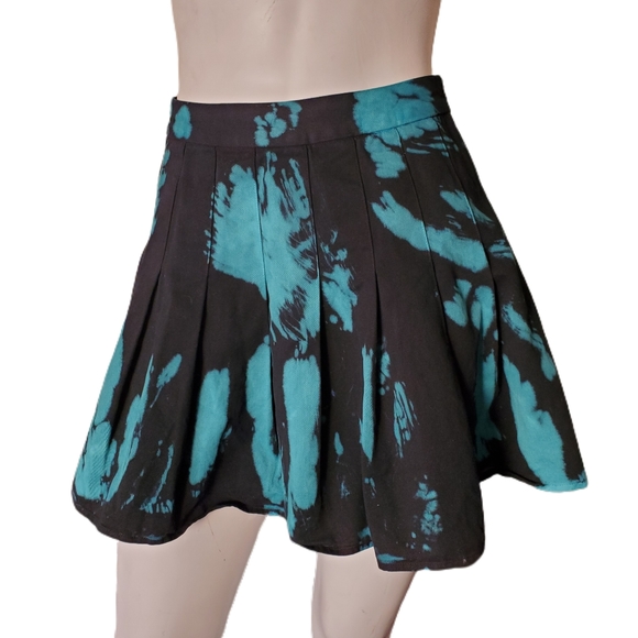 Current Mood Crystal Hearts Pleated Mini Skirt - Picture 1 of 6